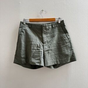 Banana Republic Green Chino Shorts Women’s 4